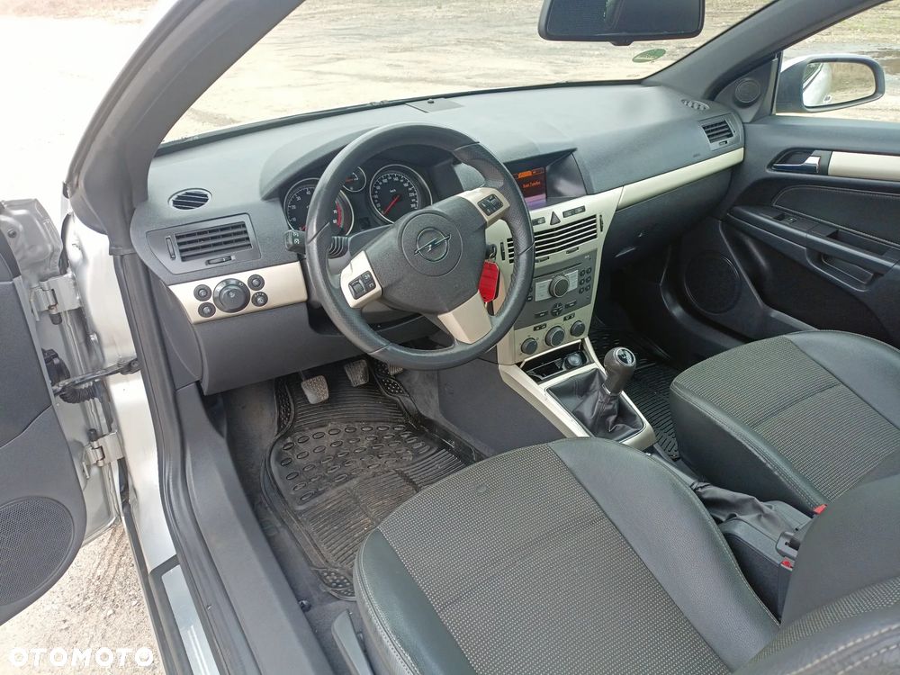 Opel Astra 1.8 Cosmo - 23