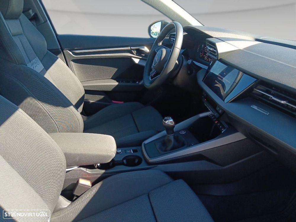 Audi A3 Sportback 30 TFSI SE Business Plus - 15