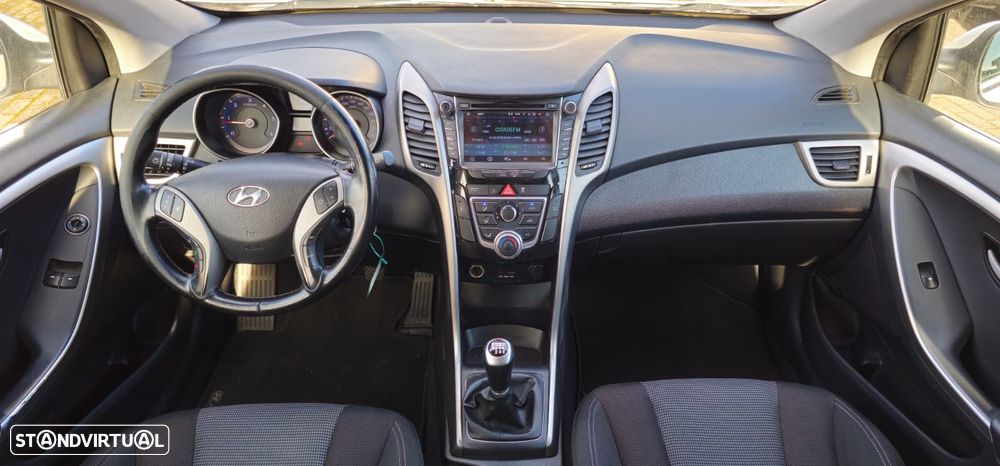 Hyundai i30 1.6 CRDI Blue Comfort - 3