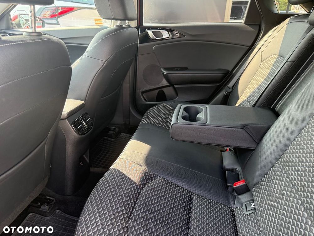 Kia Ceed 1.5 T-GDI Tribute DCT - 24