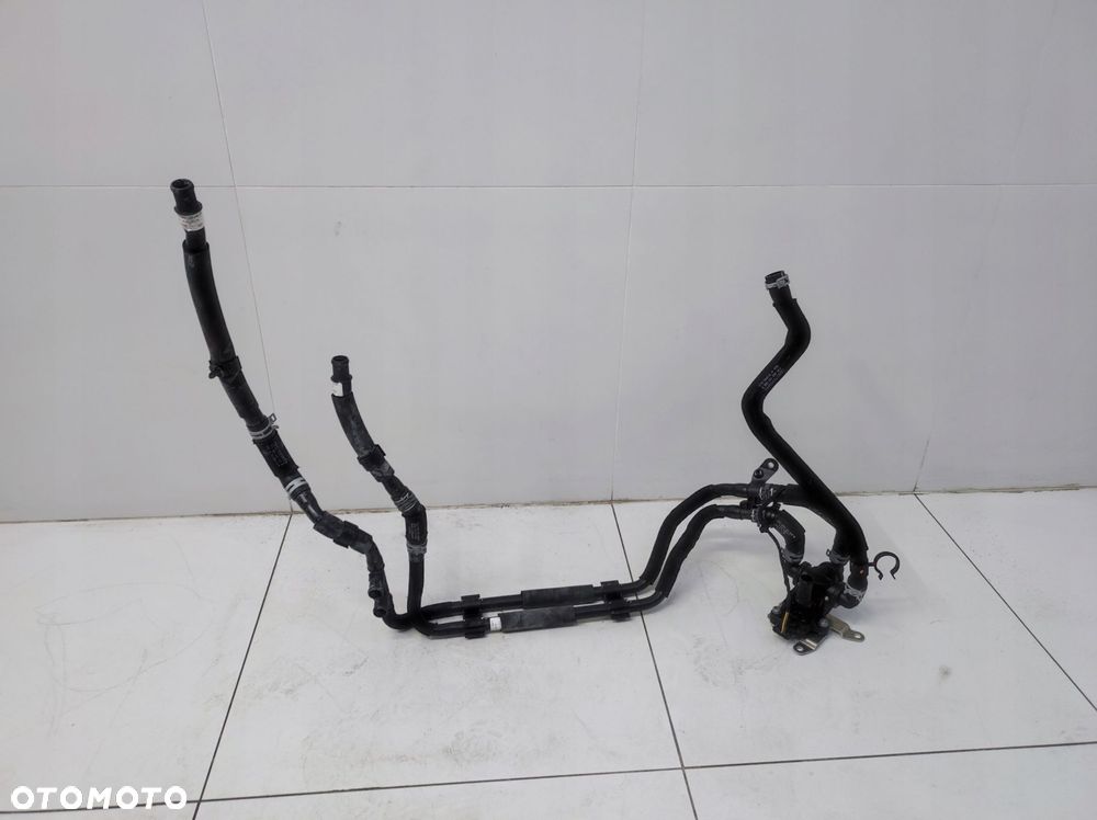 zawór sterowania wąż rurka przewód wody audi q8 e-tron etron - 1