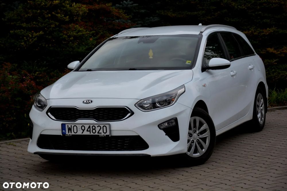 Kia Ceed - 9