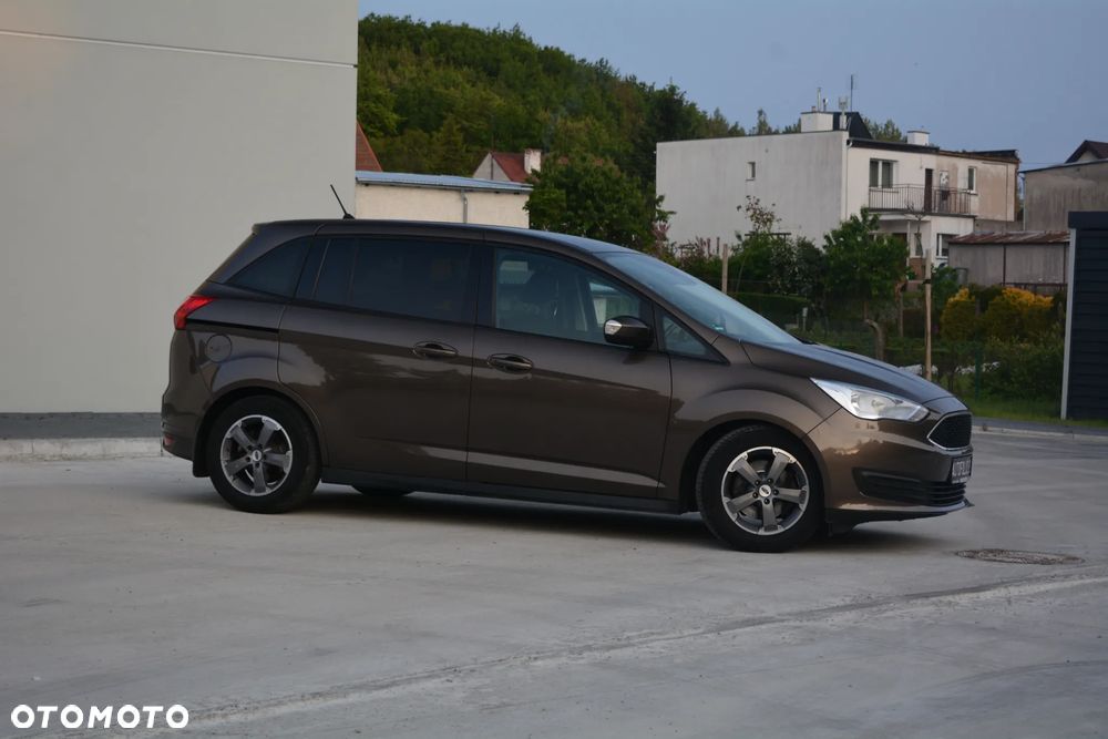 Ford Grand C-MAX - 8