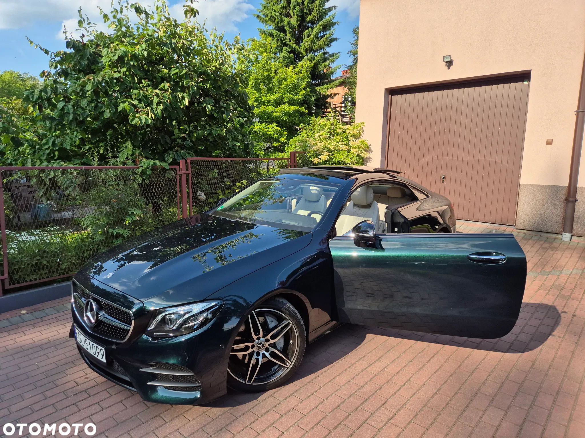 Mercedes-Benz Klasa E 220 d Coupe 9G-TRONIC AMG Line - 1