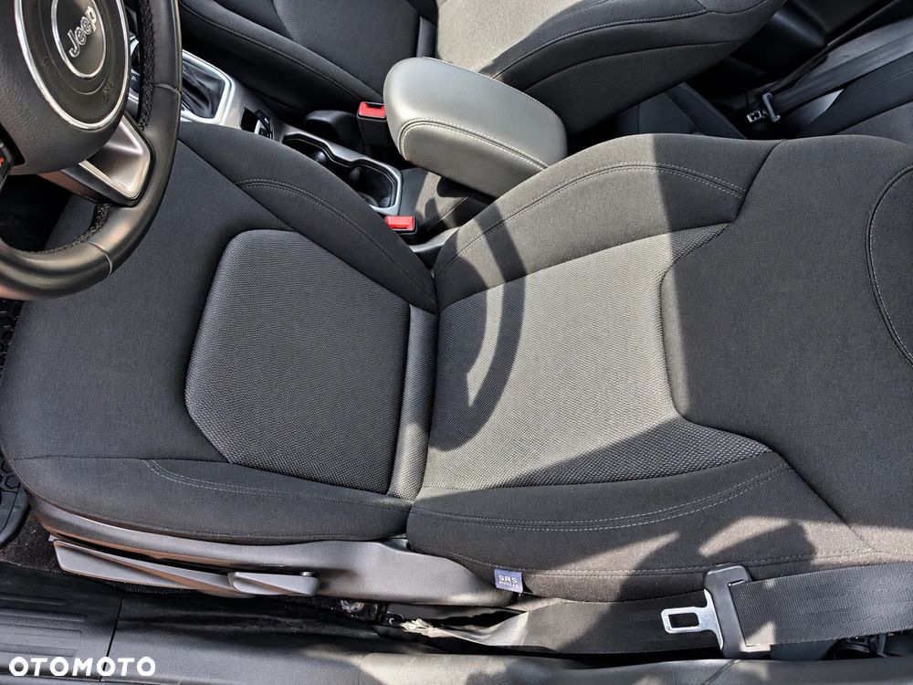 Jeep Renegade 1.5 T4 mHEV FWD S&S DCT - 9