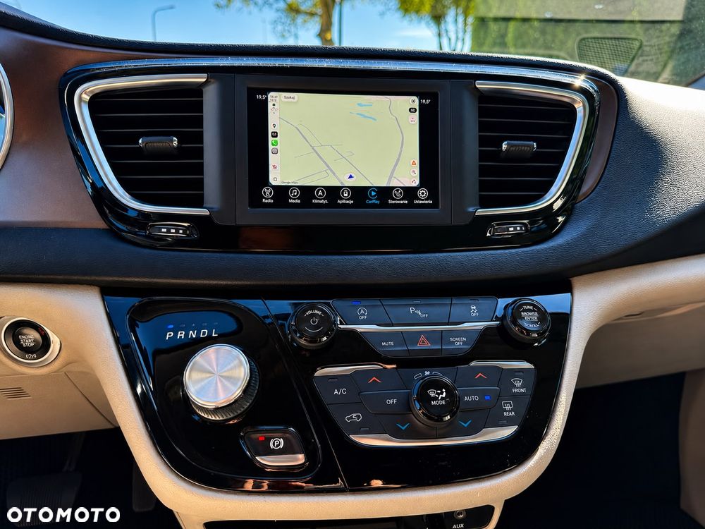 Chrysler Pacifica - 9