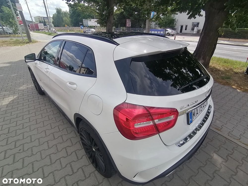 Mercedes-Benz GLA 220 CDI 4-Matic - 18