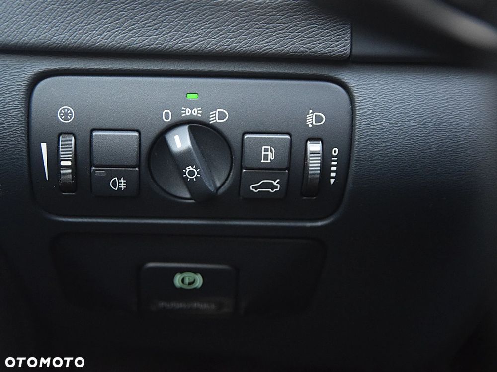 Volvo V60 D4 Geartronic - 19