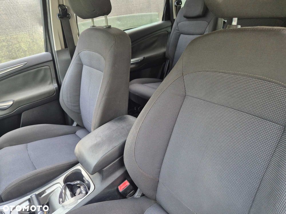 Ford S-Max - 8