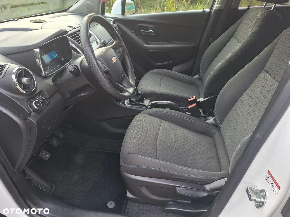 Chevrolet Trax 1.6 LS - 22