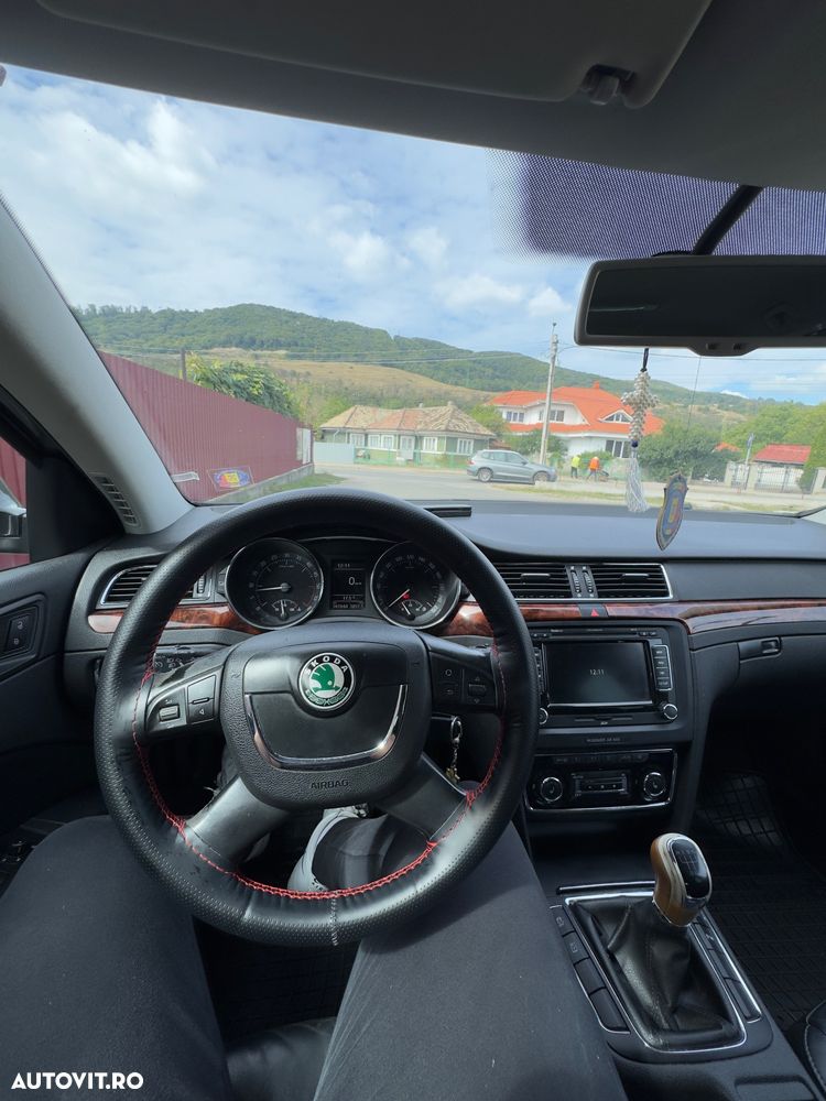 Skoda Superb 1.6 TDI Ambition - 2