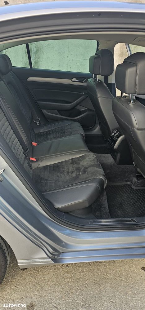 Volkswagen Passat 2.0 TDI SCR DSG Comfortline - 17