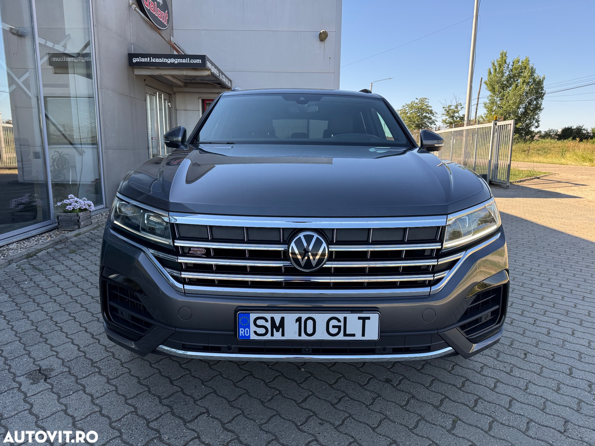Volkswagen Touareg V6 TSI 4MOTION R-Line - 2