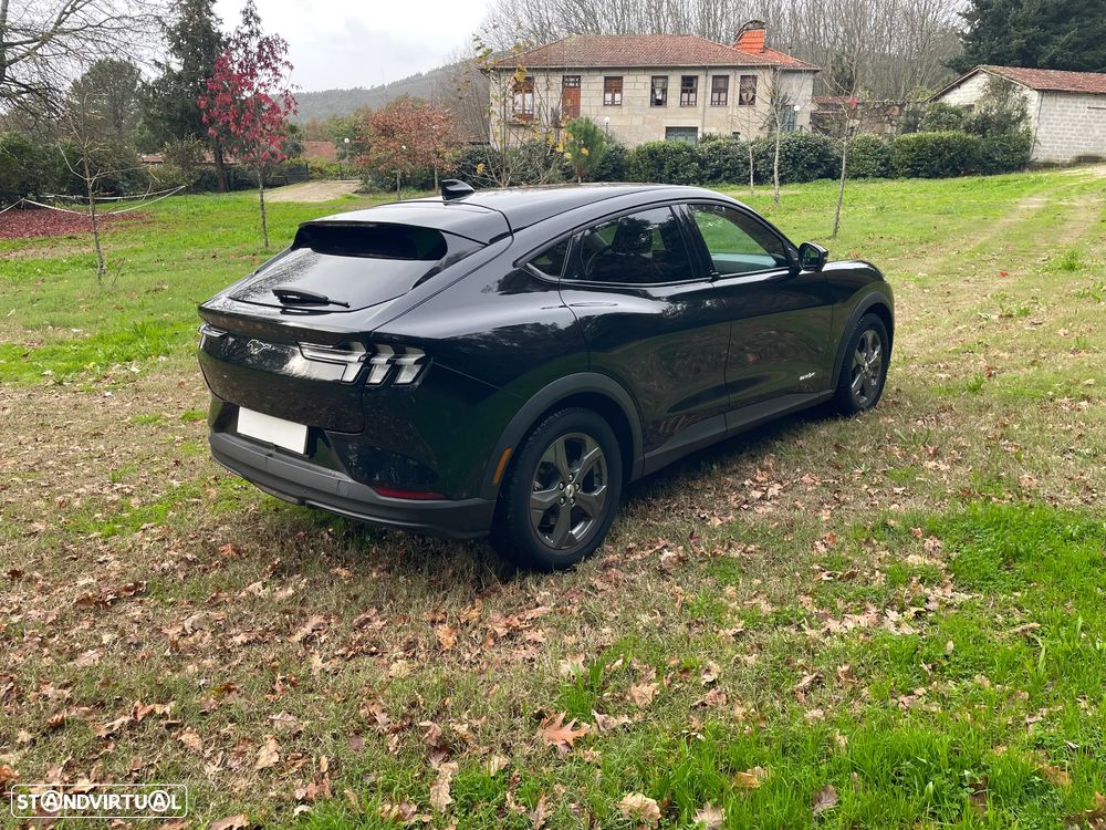 Ford Mustang Mach-E - 4