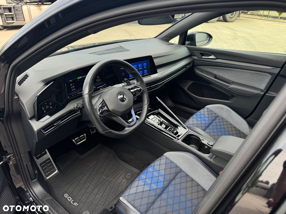 Volkswagen Golf - 15
