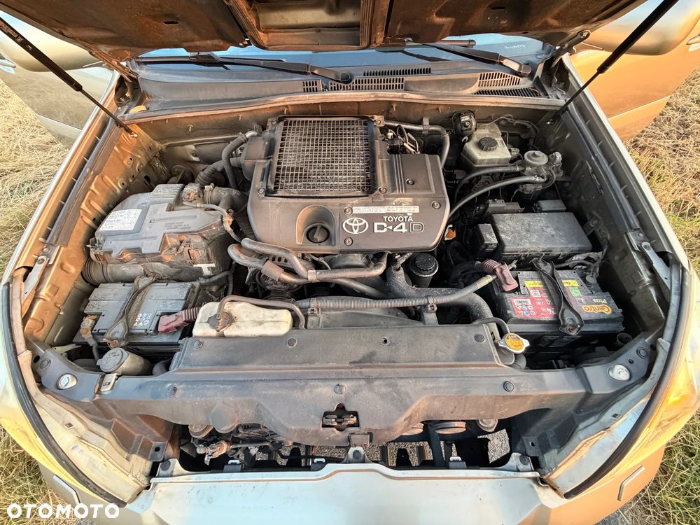 Toyota Land Cruiser - 35