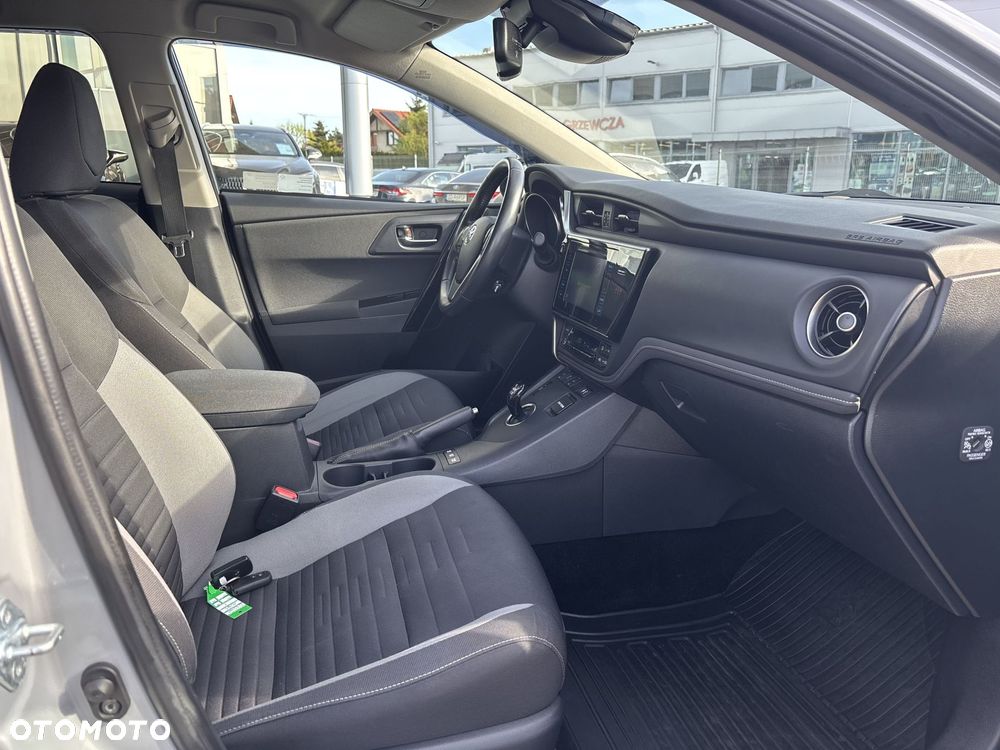 Toyota Auris - 15