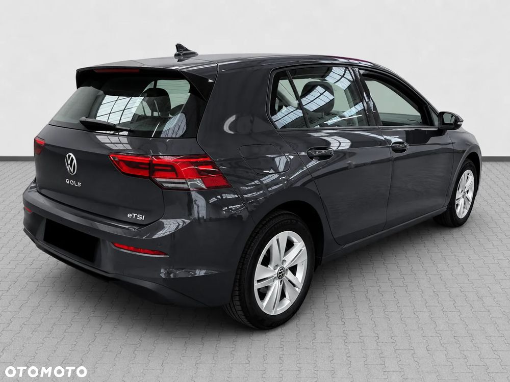 Volkswagen Golf 1.5 eTSI Life DSG - 5