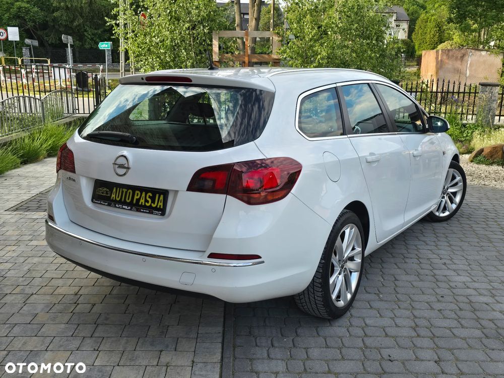 Opel Astra 1.4 Turbo - 11