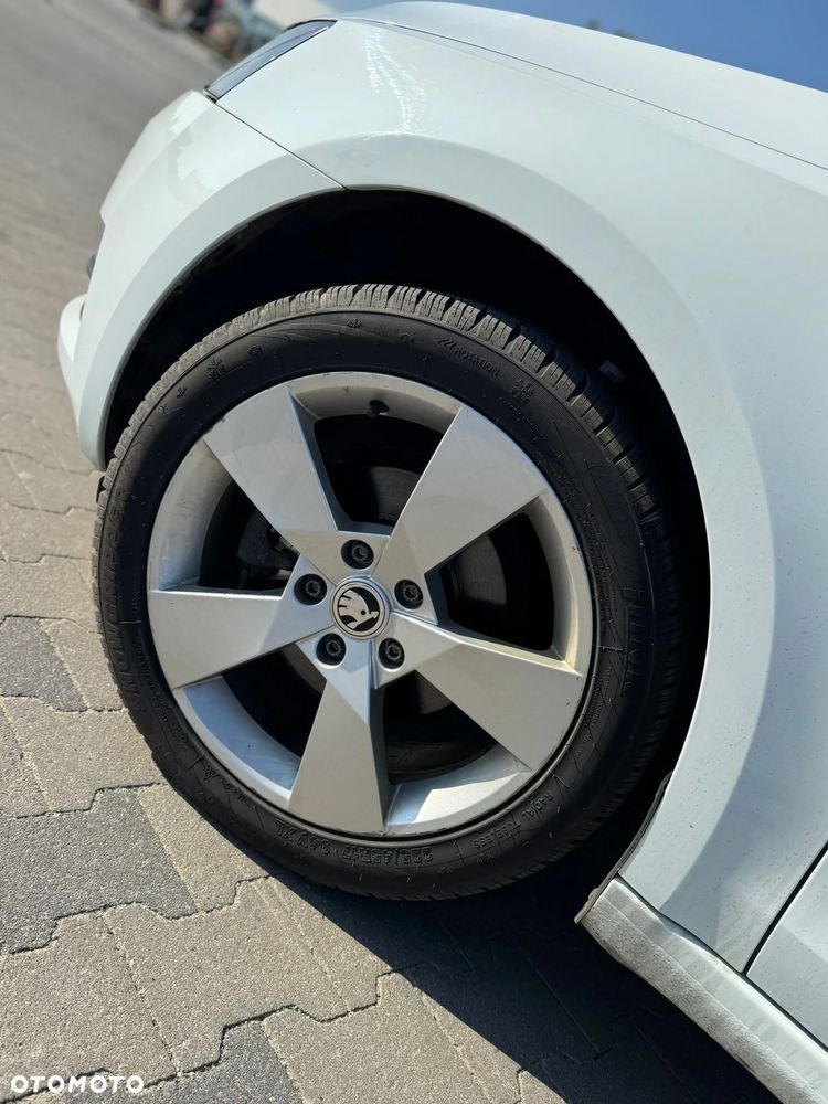 Skoda Octavia 1.6 TDI Clever DSG - 7