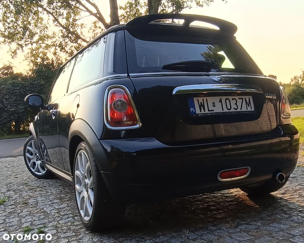 MINI Cooper Standard - 4