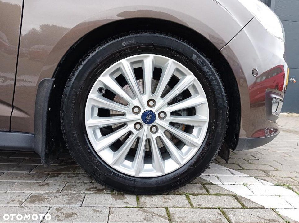 Ford Grand C-MAX - 9