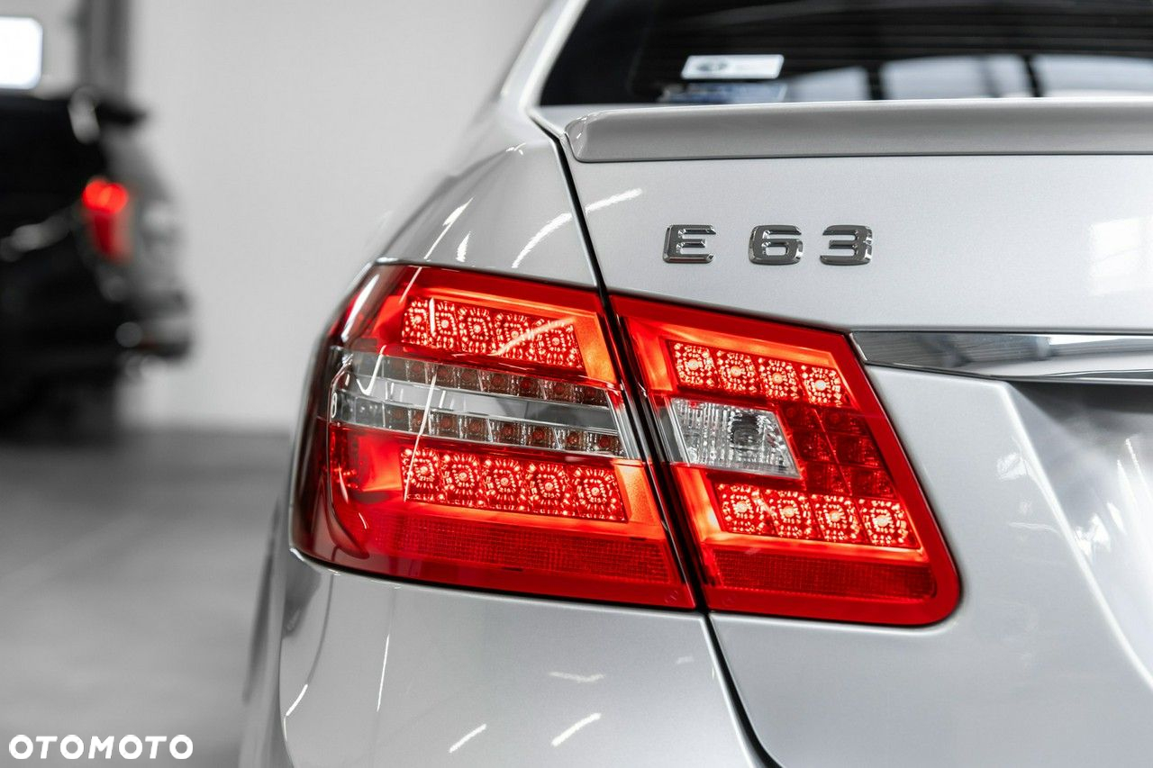 Mercedes-Benz Klasa E 63 AMG AMG Speedshift 7G-MCT - 19
