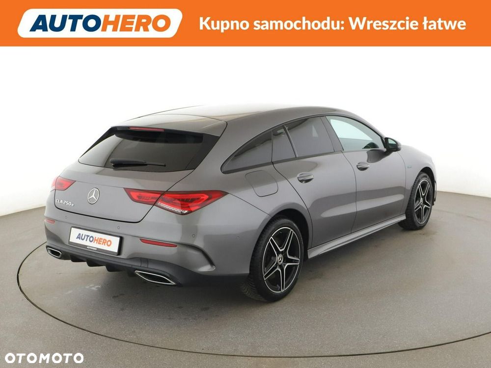 Mercedes-Benz CLA 250 e PHEV AMG Line 8G-DCT - 8