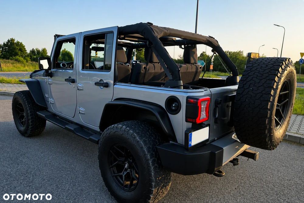 Jeep Wrangler 3.6 Unlim Sahara - 15
