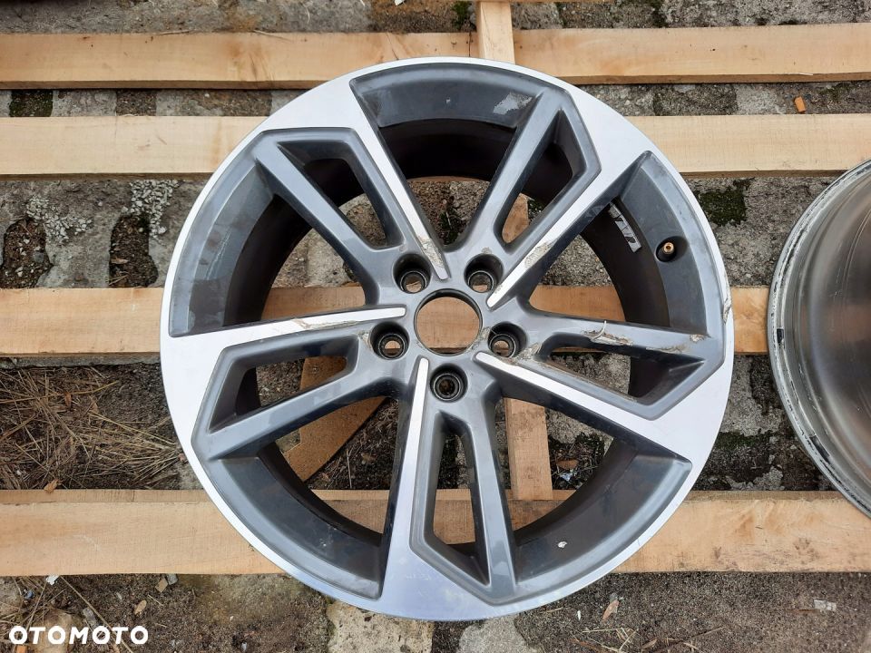 ORYG. AUDI A4 S-LINE 18 8W 8W0 8J ET40 1402 - 1