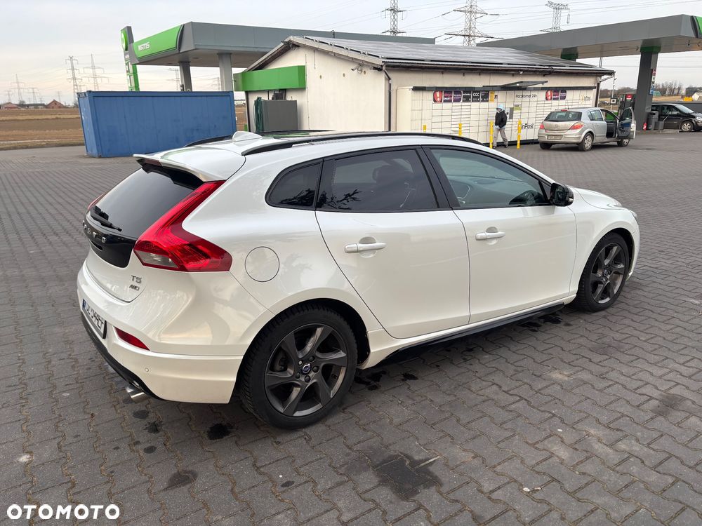Volvo V40 Cross Country - 11