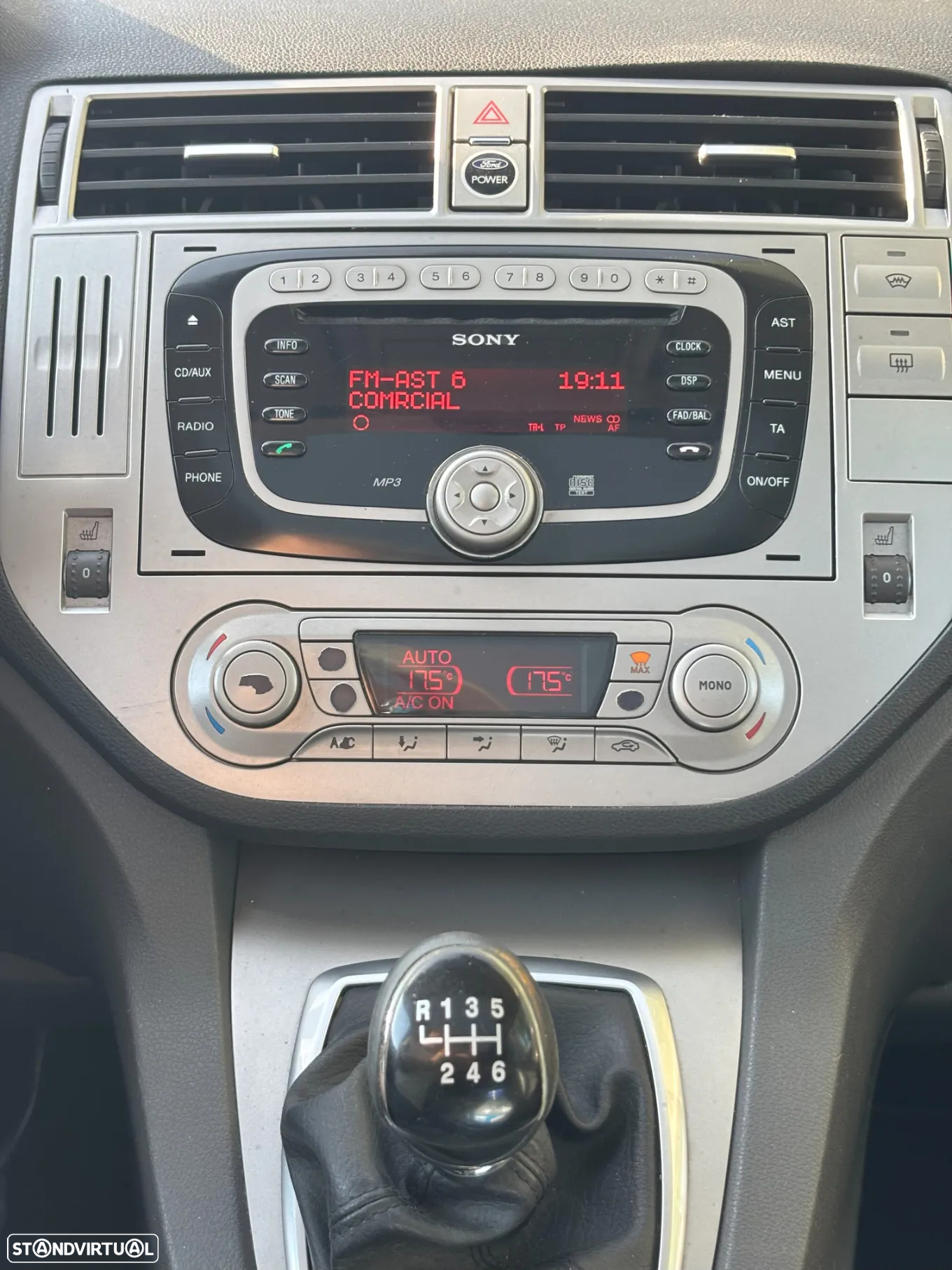 Ford Kuga 2.0 TDCi Titanium - 12