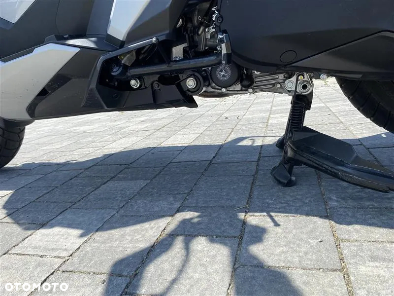 Honda ADV350 - 4