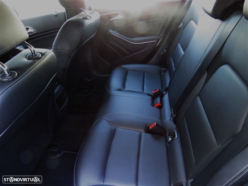 Mercedes-Benz CLA 200 d Shooting Brake Urban Aut. - 14