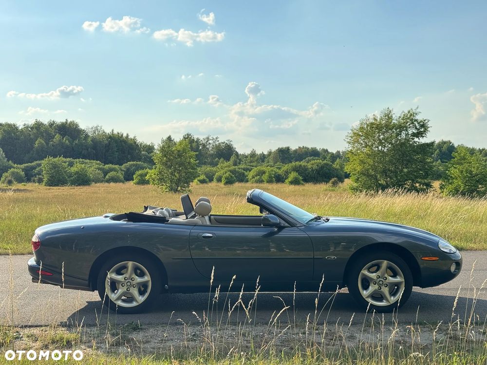 Jaguar XK8 - 7