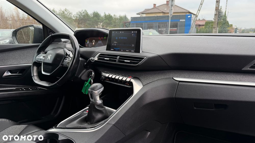 Peugeot 3008 1.2 PureTech Allure - 17