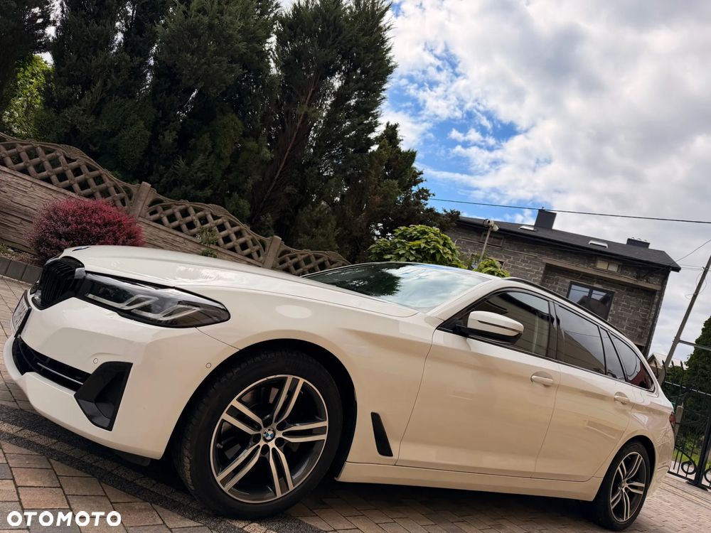 BMW Seria 5 520d Sport Line - 6
