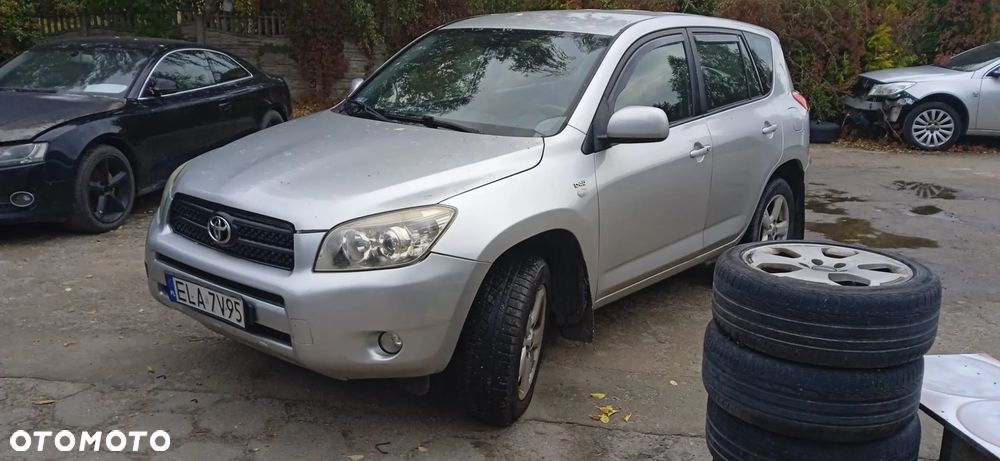 Toyota RAV4 2.2 D-4D 4x4 - 1