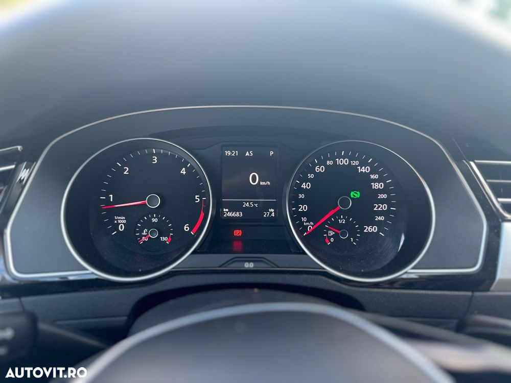 Volkswagen Passat 2.0 TDI DSG Comfortline - 4