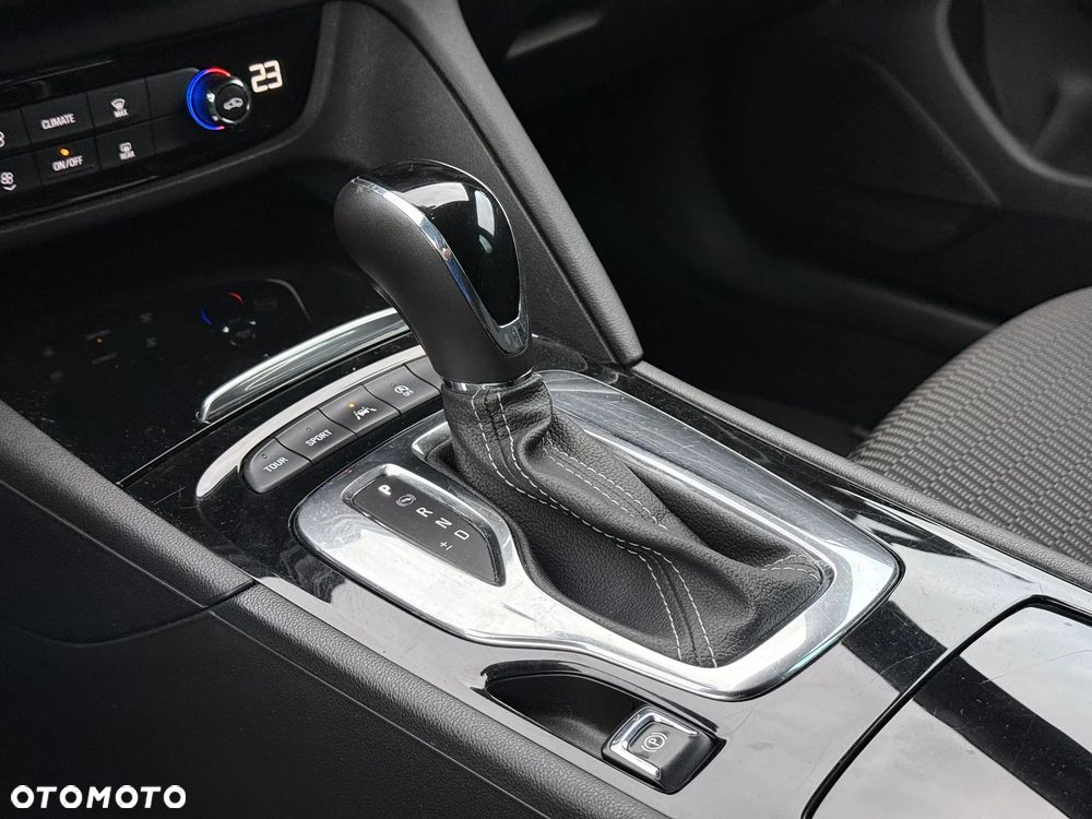 Opel Insignia - 18