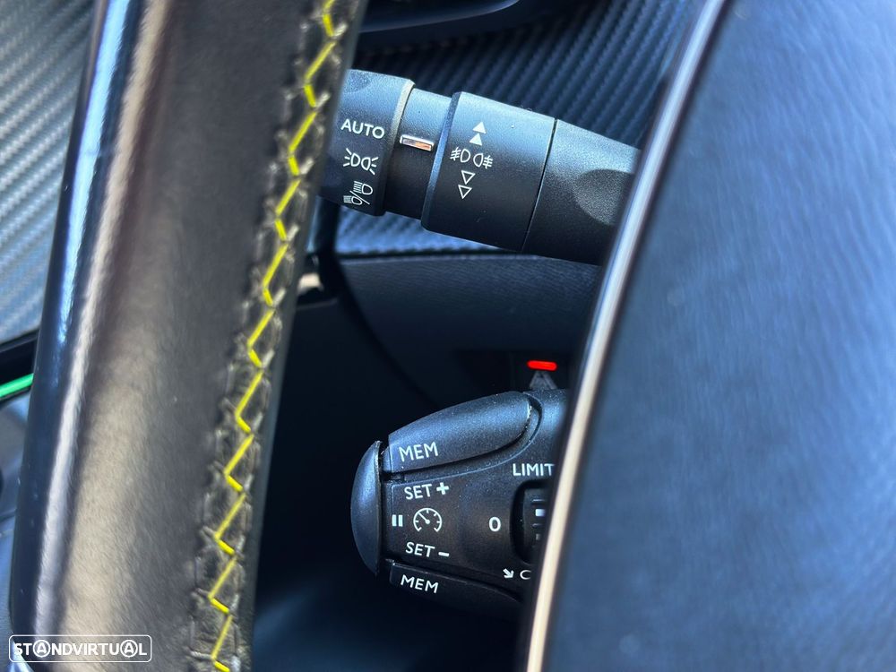 Peugeot 2008 1.5 BlueHDi GT - 14