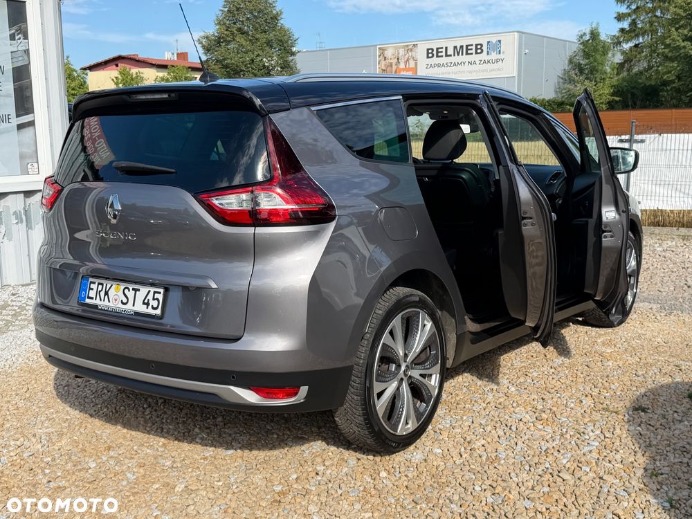 Renault Grand Scenic - 21