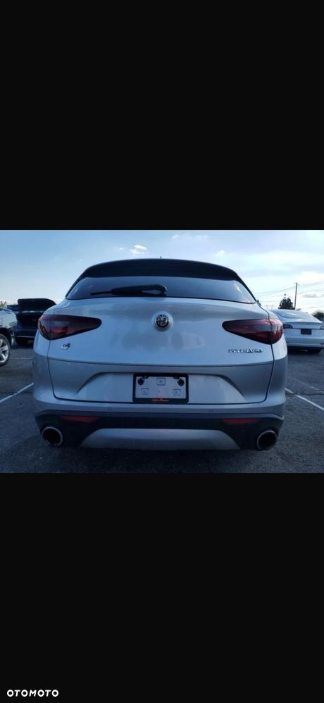 Alfa Romeo Stelvio - 18