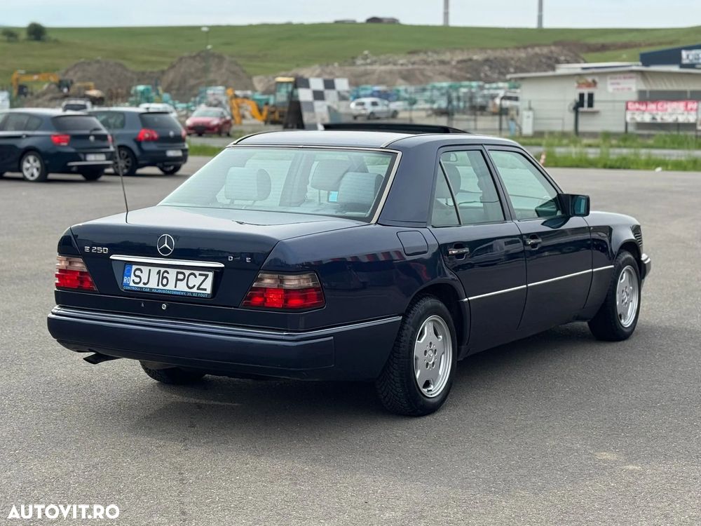 Mercedes-Benz E - 9