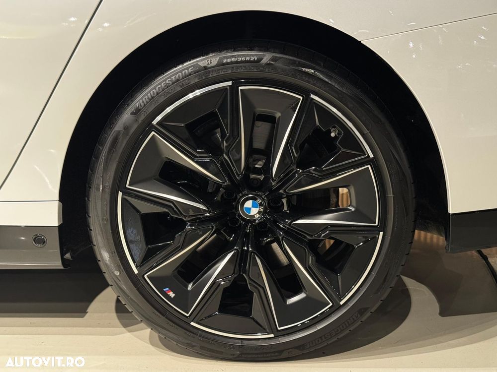 BMW Seria 7 740d xDrive MHEV - 7
