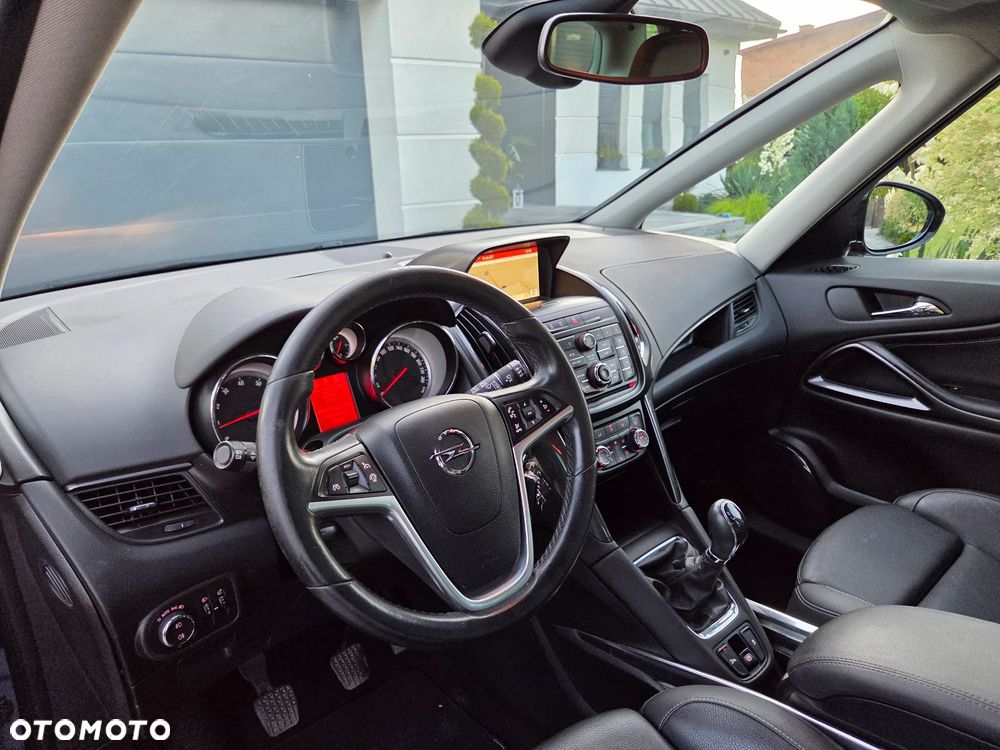 Opel Zafira - 11