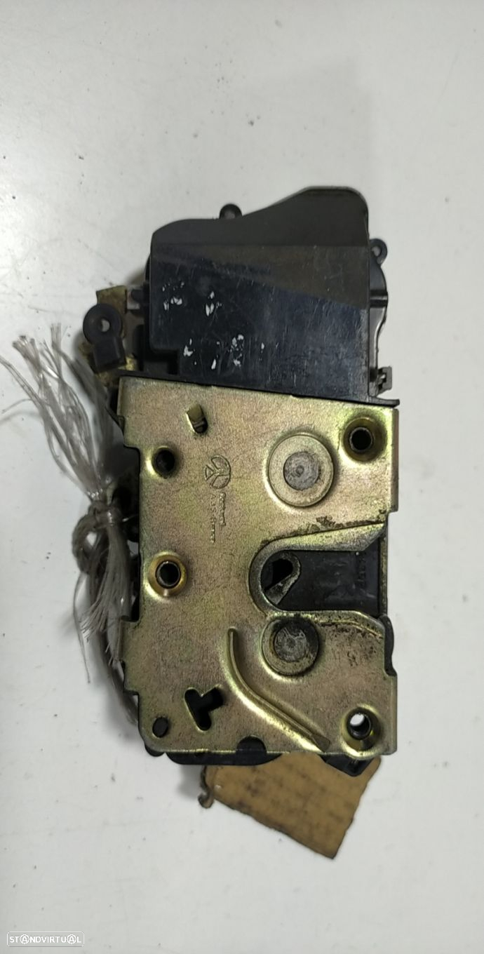 Fecho Porta  Fte Esq Peugeot 406 (8B) - 3