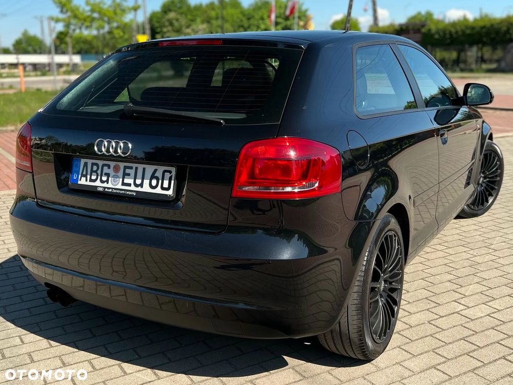 Audi A3 3-drzwiowe 1.8 TFSI S line Sportpaket - 4