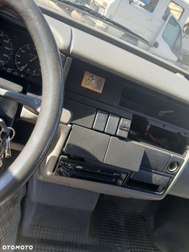 volkswagen transporter T4 fotel fotele kanapa deska kokpit podsufitka boczek boczki klamka - 5