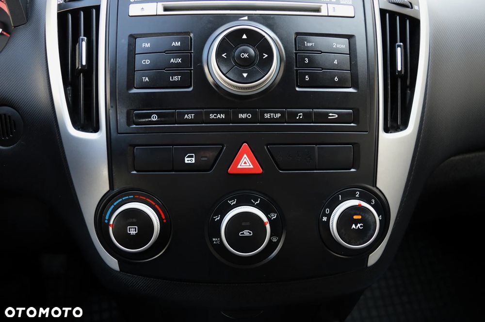 Kia Ceed 1.6 Comfort + - 19